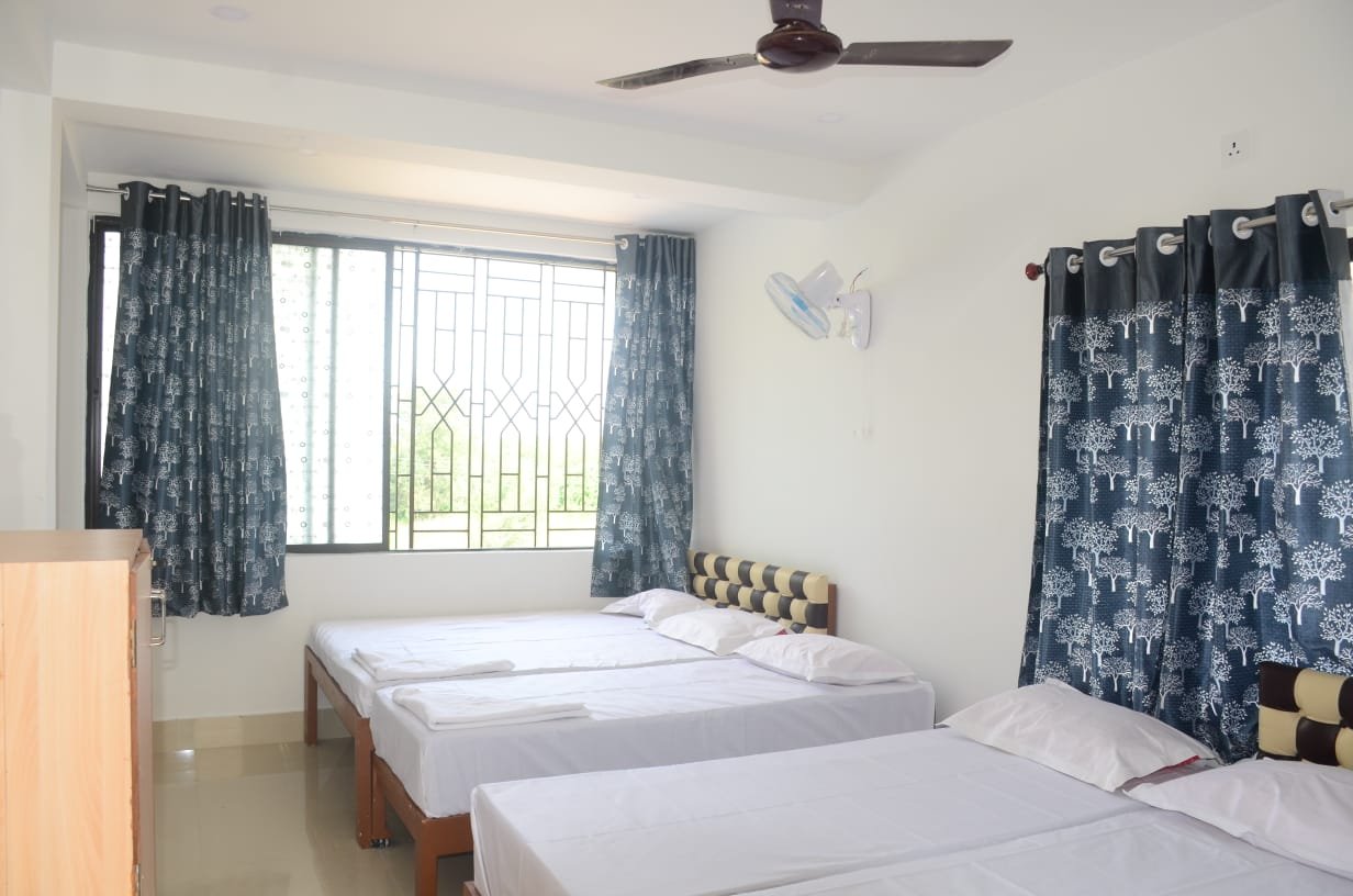 Standard Six Bed