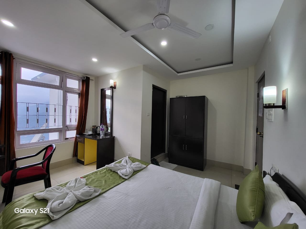 Deluxe Double Bed