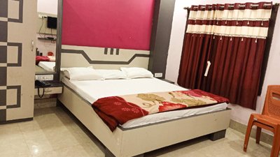 Non AC Deluxe Double Bed