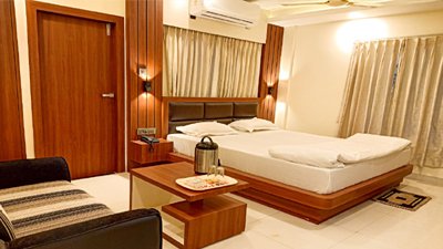 AC Deluxe Double Bed