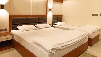 AC Super Deluxe Triple Bed