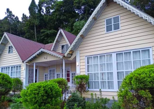 Rishaan Cottage in Sittong